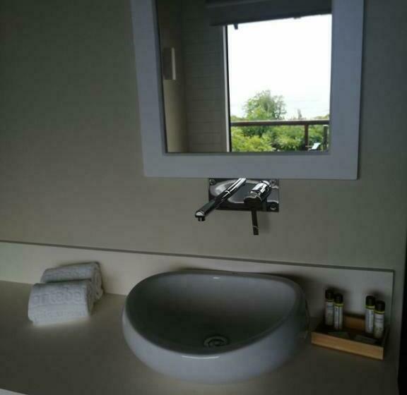 Montebelo Milibangalala Bay Resort