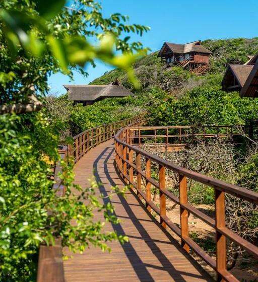 Montebelo Milibangalala Bay Resort