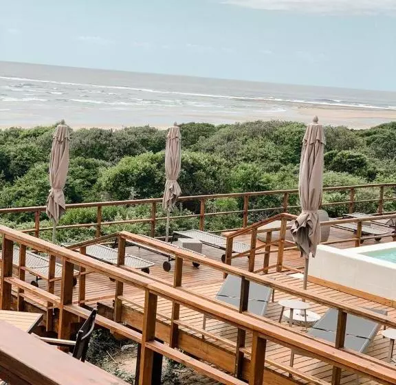 Montebelo Milibangalala Bay Resort