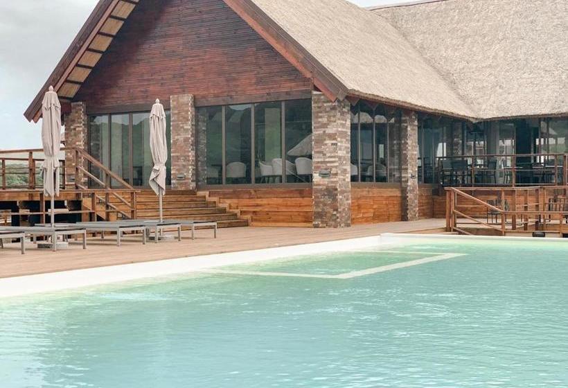 Montebelo Milibangalala Bay Resort