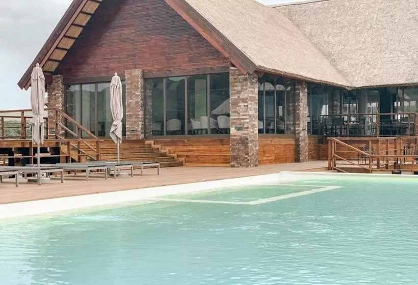 Montebelo Milibangalala Bay Resort