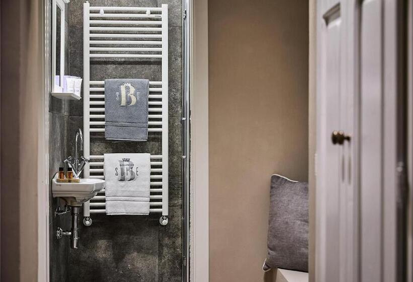 민박 Bolgheri Wine Suite