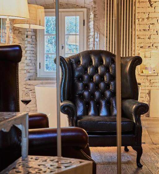 민박 Bolgheri Wine Suite