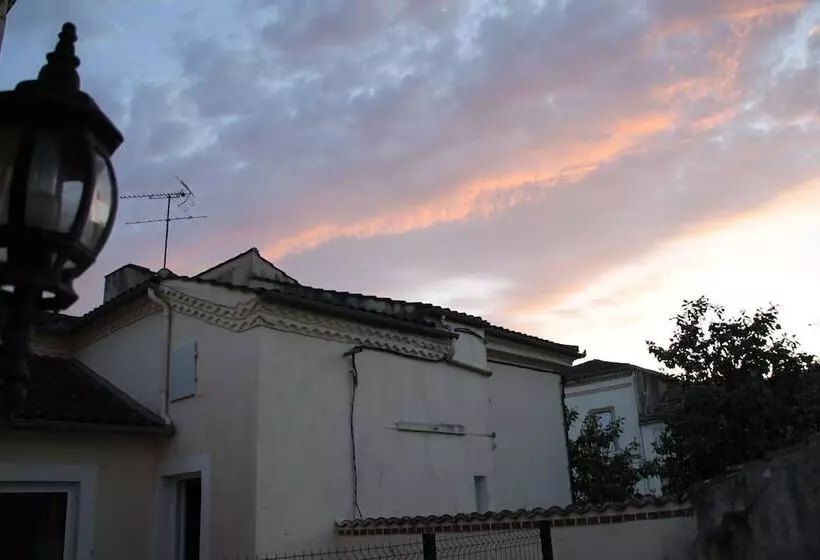 ベッドアンドブレックファースト La Maison Duffour Chambres D Hôtes Avec Petit Déjeuner