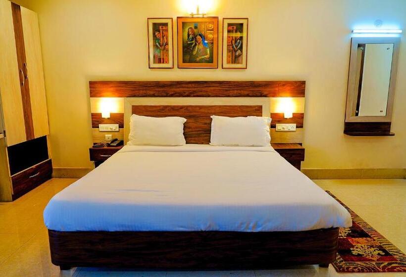 Hotelli The Kanchan Plaza