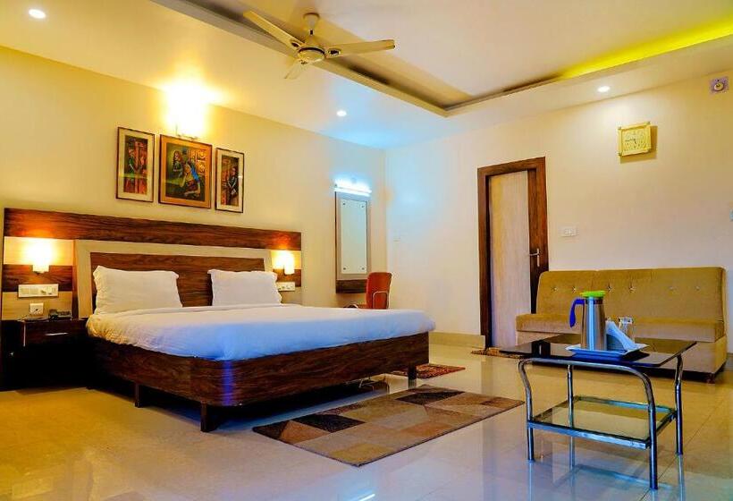 Hotelli The Kanchan Plaza