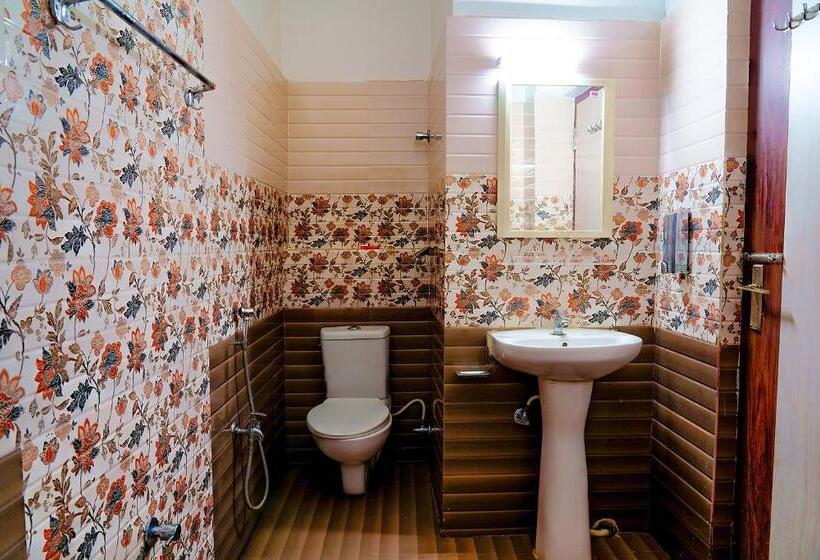 Hotelli The Kanchan Plaza