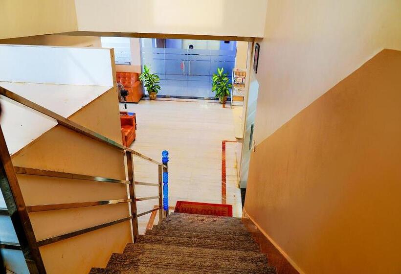 Hotelli The Kanchan Plaza