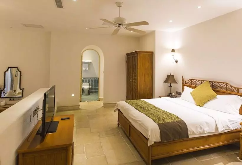 هتل Hainan Xikang Wellness & Resorts