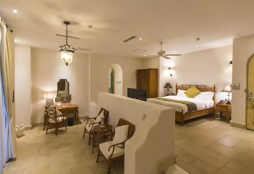 هتل Hainan Xikang Wellness & Resorts