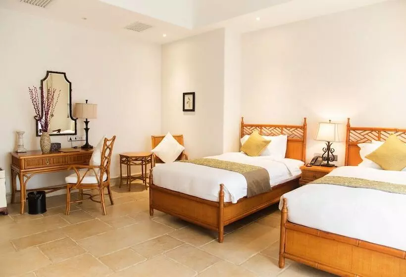 هتل Hainan Xikang Wellness & Resorts