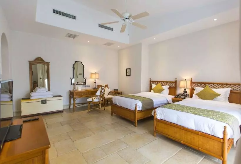 هتل Hainan Xikang Wellness & Resorts