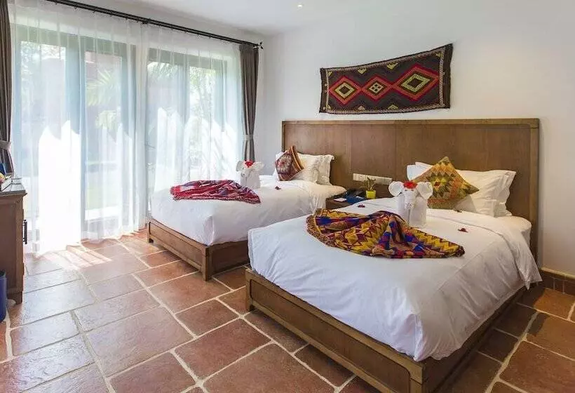 هتل Hainan Xikang Wellness & Resorts