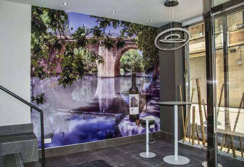 Aparthotel Essenzia De Castilla