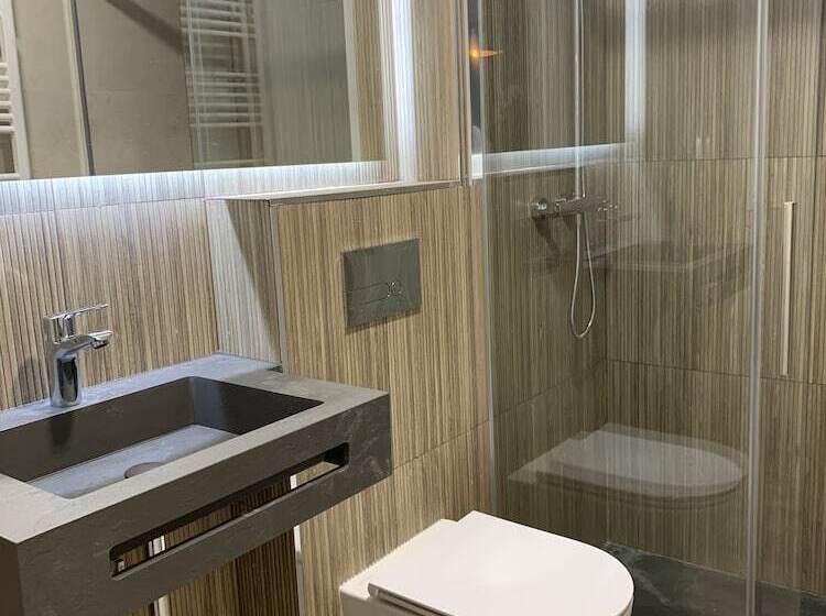 Aparthotel Essenzia De Castilla