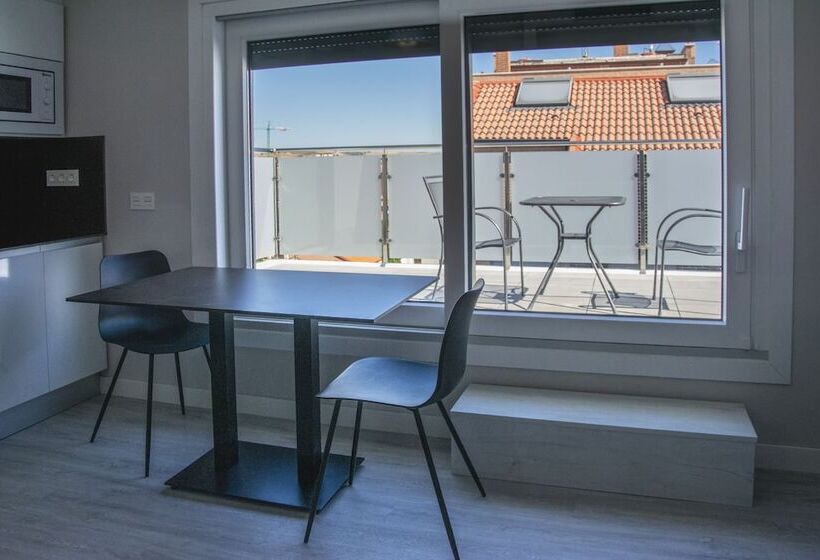 Aparthotel Essenzia De Castilla