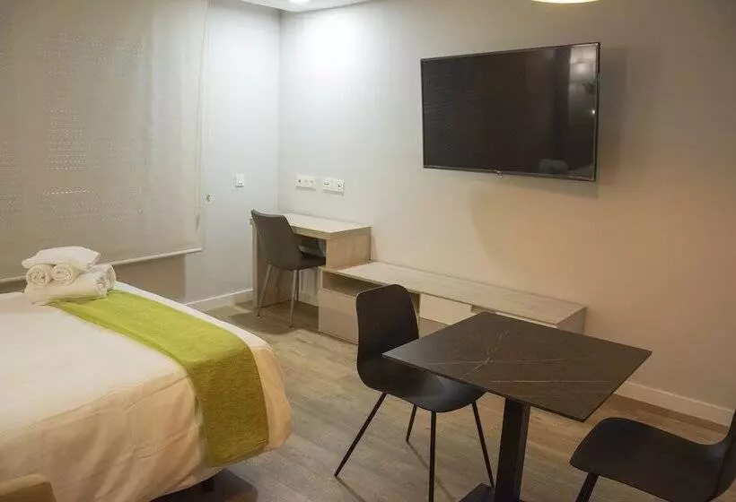 Aparthotel Essenzia De Castilla