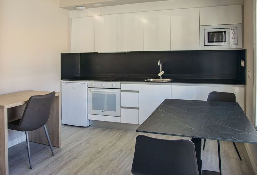 Aparthotel Essenzia De Castilla