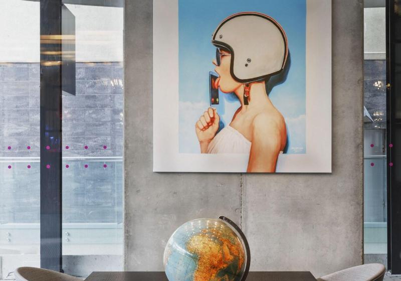 هتل Moxy Kaunas Center