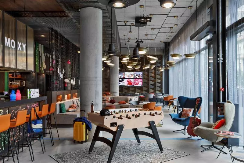 هتل Moxy Kaunas Center