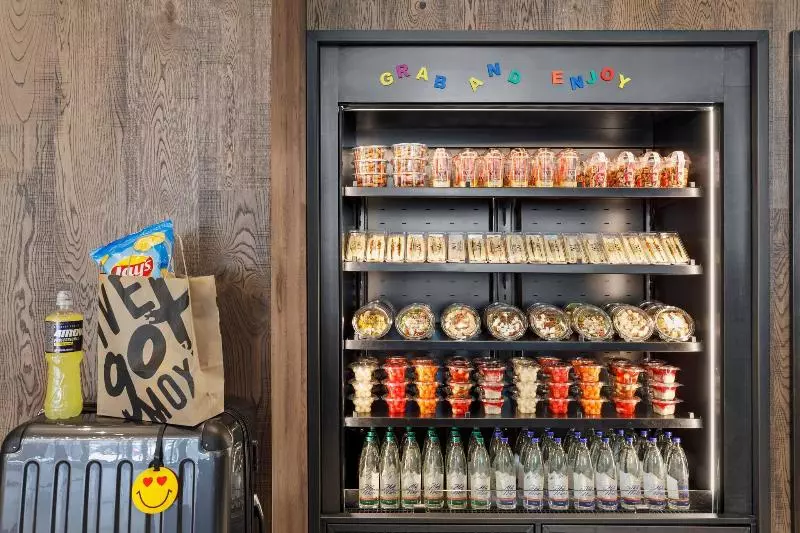 هتل Moxy Kaunas Center