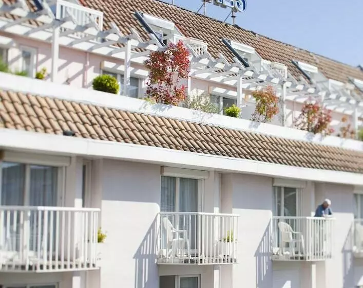 Hotelli Thermes Les Ecureuils