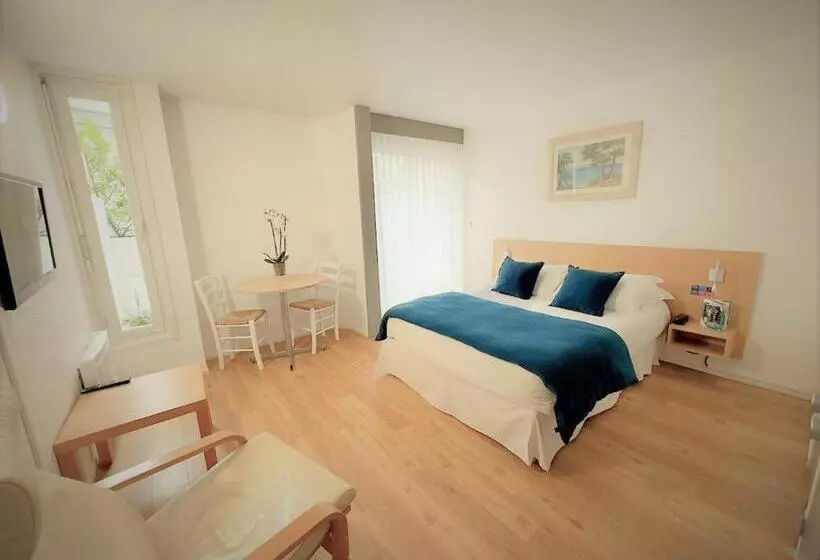 Hotelli Thermes Les Ecureuils