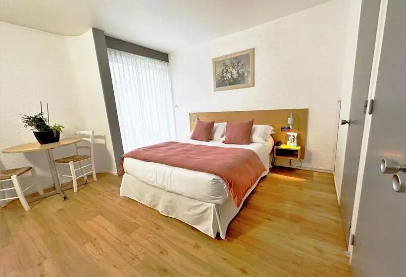 Hotelli Thermes Les Ecureuils