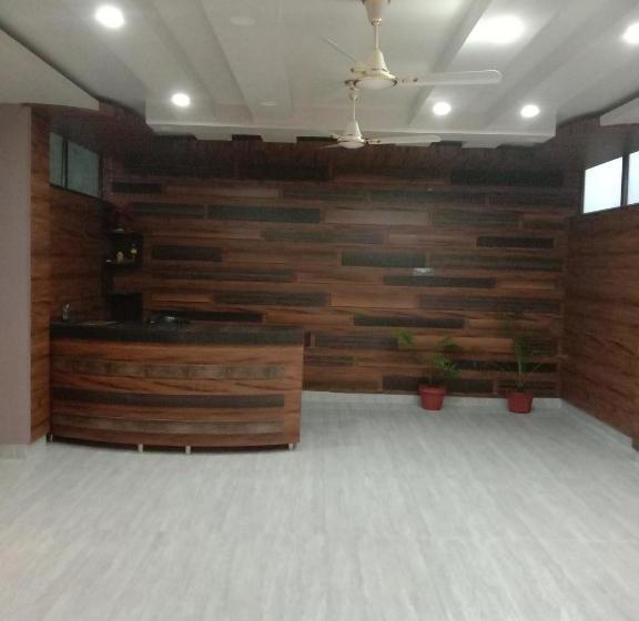 Пансион Woodland Lodge And Restaurant