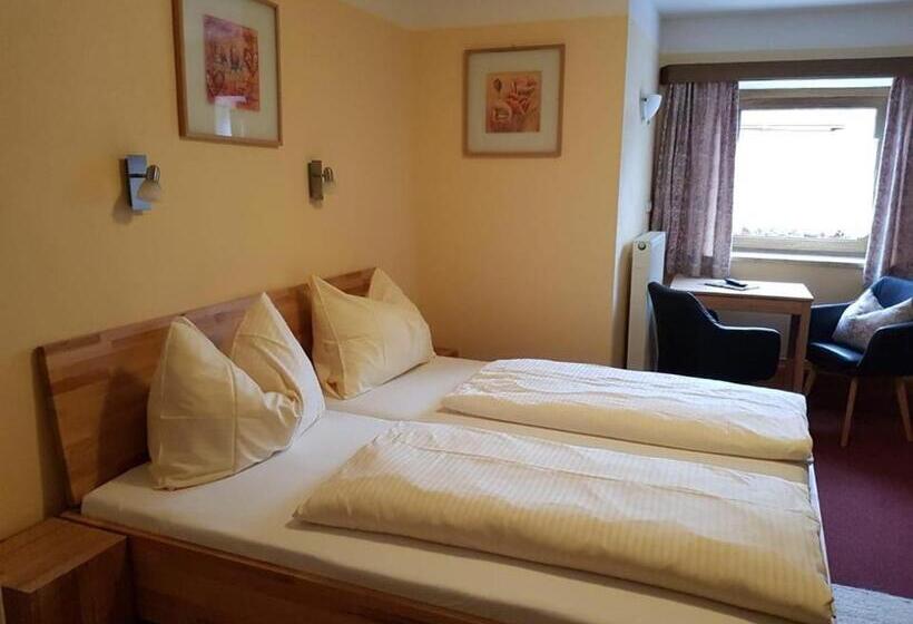 Albergue Garni Edelweiß