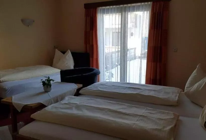 Retkeilymaja Garni Edelweiß