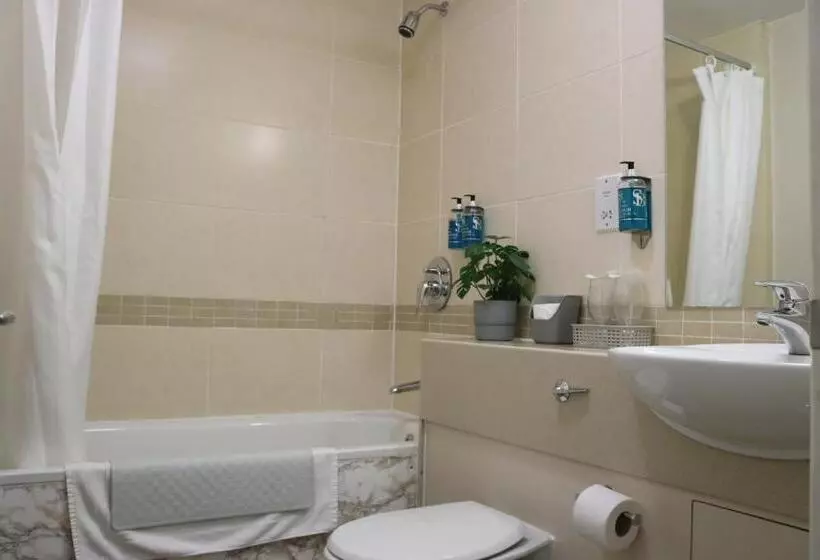 ユースホステル Norfolk Arms