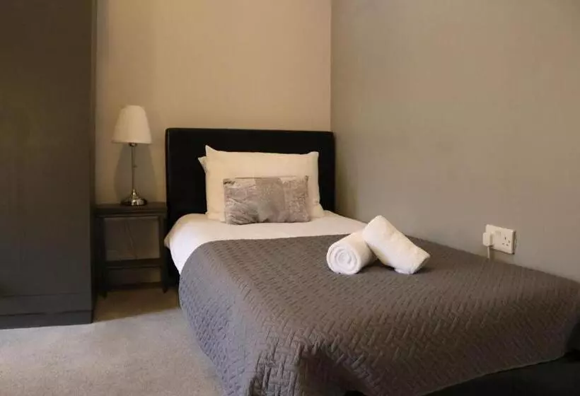 ユースホステル Norfolk Arms