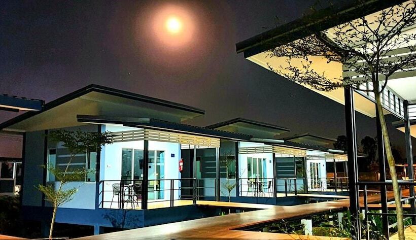 בית מלון כפרי Hideaway Resort Buriram