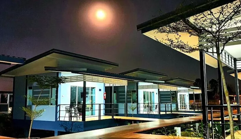 هتل Hideaway Resort Buriram