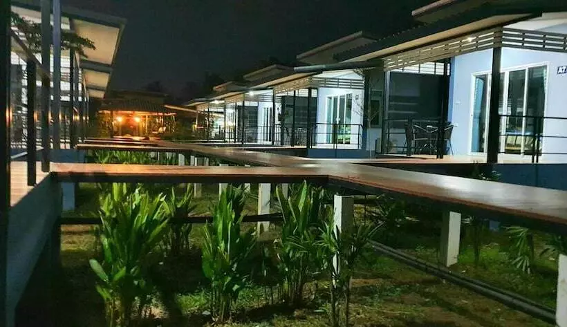 هتل Hideaway Resort Buriram