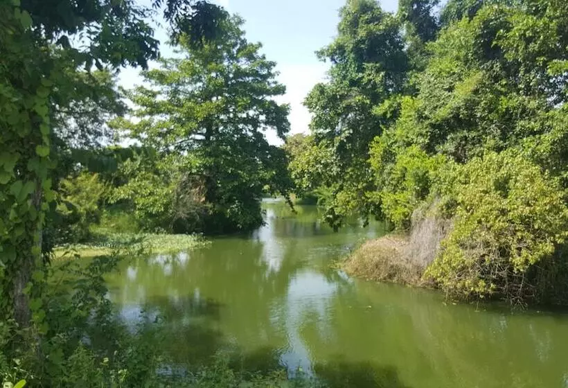 هتل Hideaway Resort Buriram