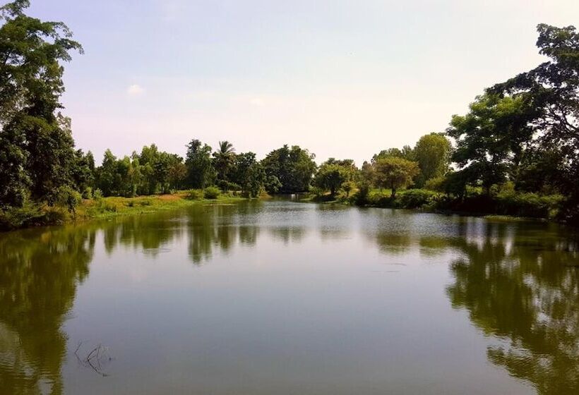 בית מלון כפרי Hideaway Resort Buriram