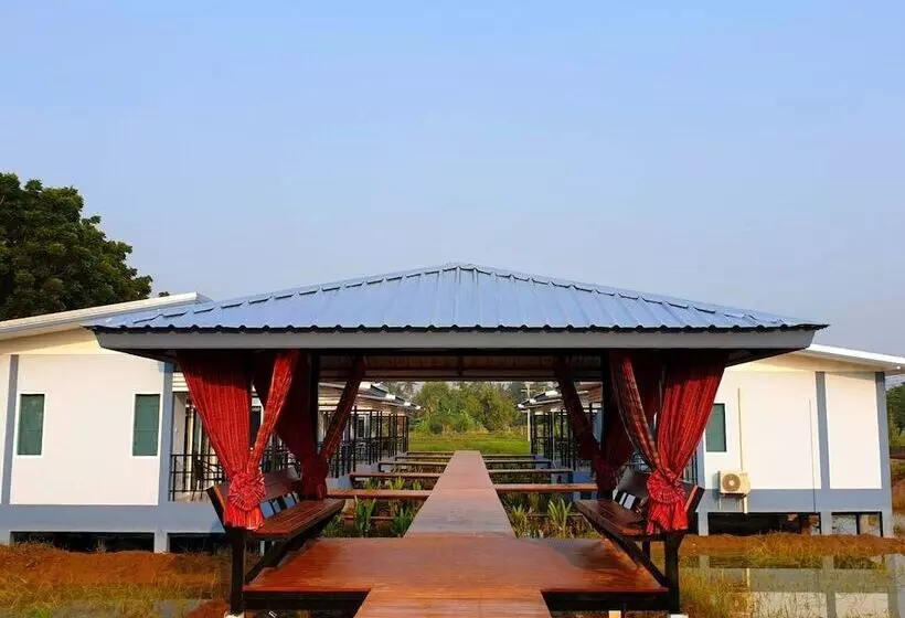 هتل Hideaway Resort Buriram