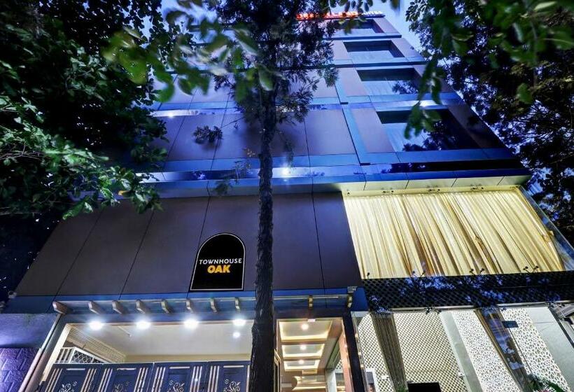 בית מלון כפרי Townhouse Oak Dreamland Suites