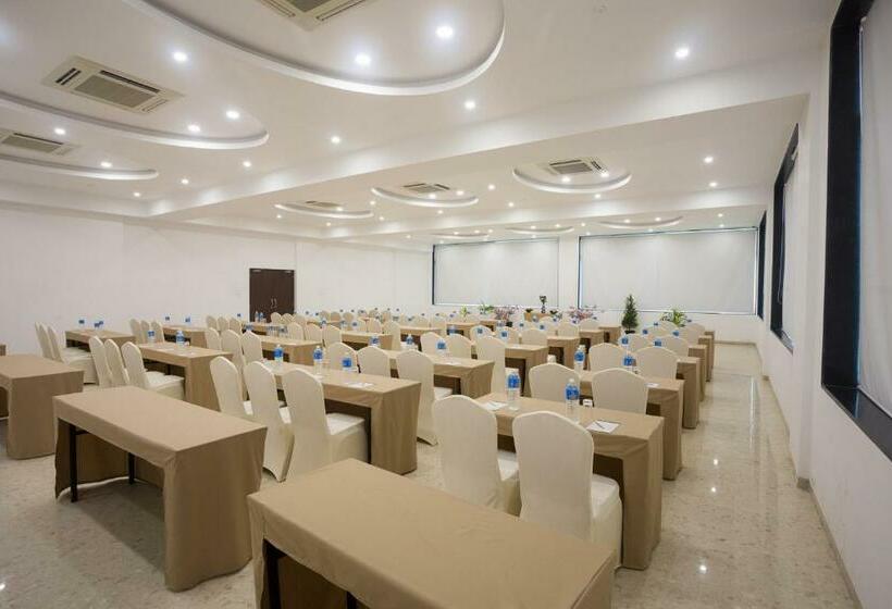 Hotel Diwatel Grande Resort