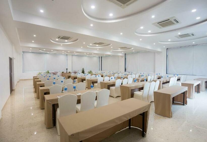 Hotel Diwatel Grande Resort