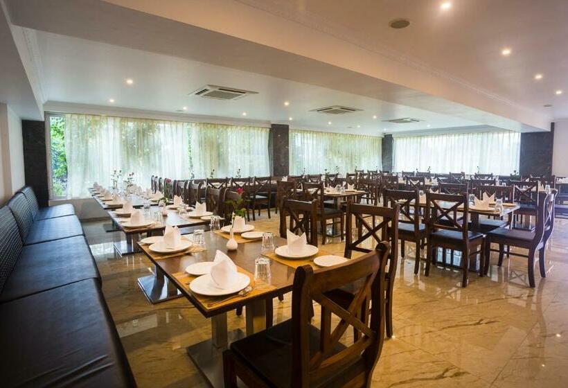 Hotel Diwatel Grande Resort