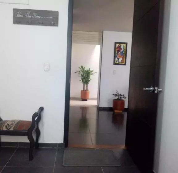 ペンション Alojamiento Cómo En Casa Cerca Al Aeropuerto!!