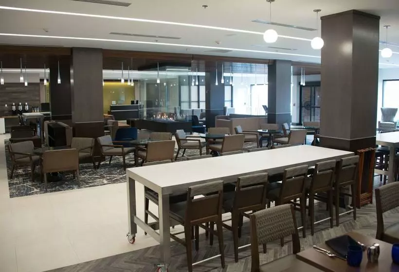 Doubletree By Hilton Hotel Syracuse