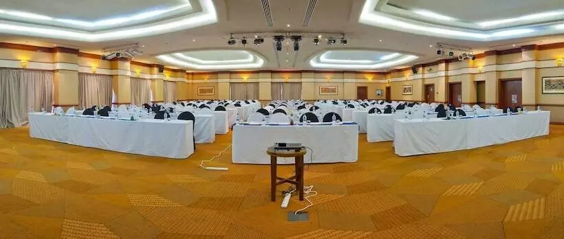 هتل Elephant Hills Resort