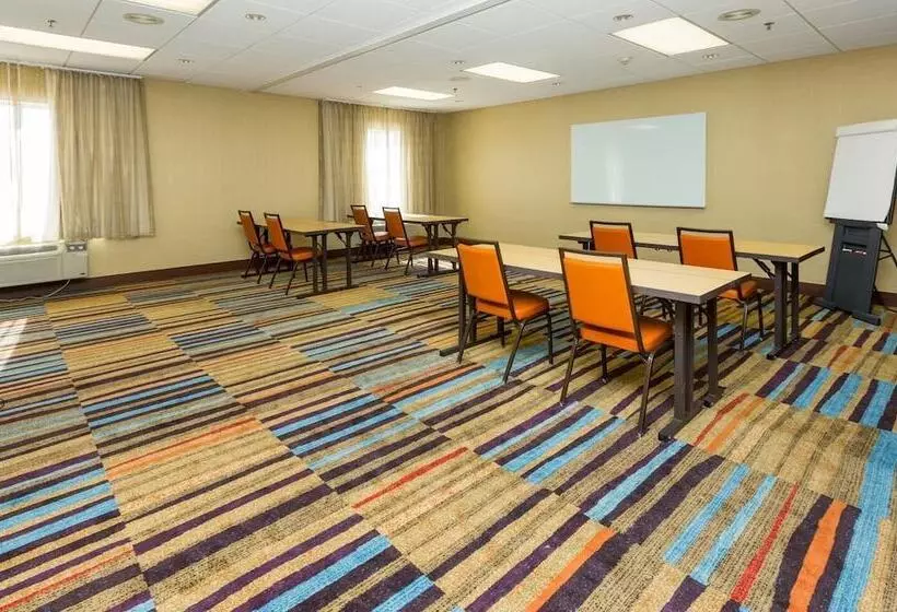 فندق Fairfield Inn & Suites Des Moines West