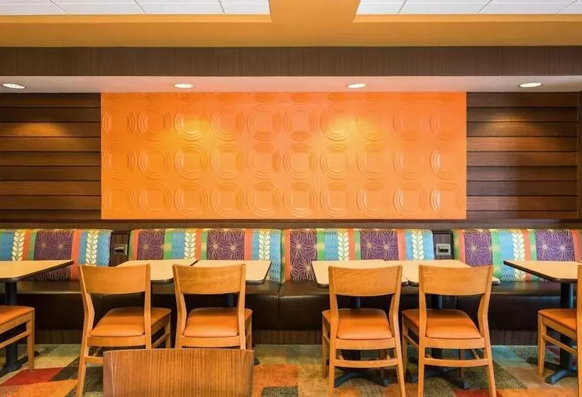 فندق Fairfield Inn & Suites Des Moines West