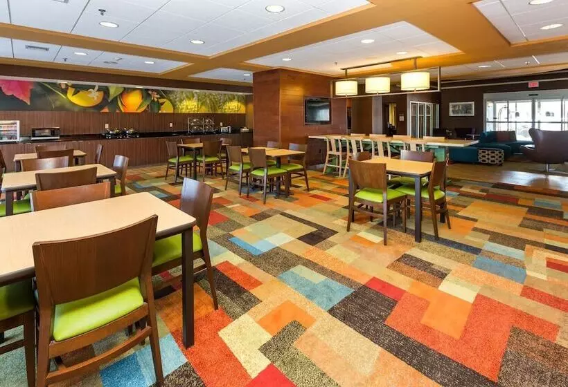 فندق Fairfield Inn & Suites Des Moines West