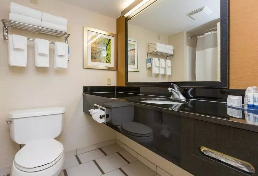 فندق Fairfield Inn & Suites Des Moines West